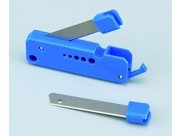 �A�Y���� �N���[���J�b�^�[