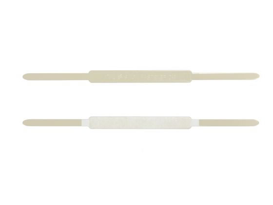 ●規格：書類・伝票用●カラー：アイボリー●数量：５０本入り●板厚：０．２７ｍｍ●穴間隔：８０ｍｍ●足の長さ：４９ｍｍ●外形寸法：全長１７４×幅９ｍｍ●材質：鋼（オレフィン系フィルム積層）