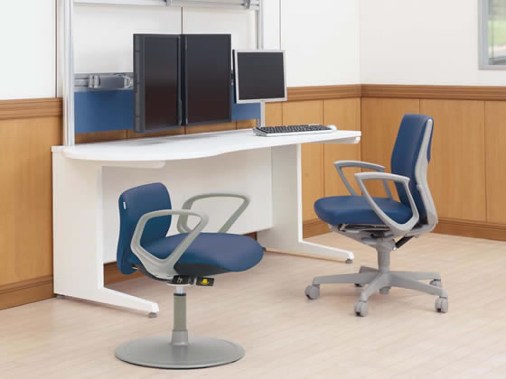 オカムラ 患者チェア 回転ロック ミニバック 丸ベース 肘付