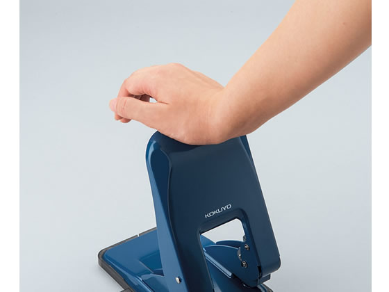 コクヨ 2穴パンチ〈ラクアケ〉52枚対応 青 PN-G52B 通販【フォレスト