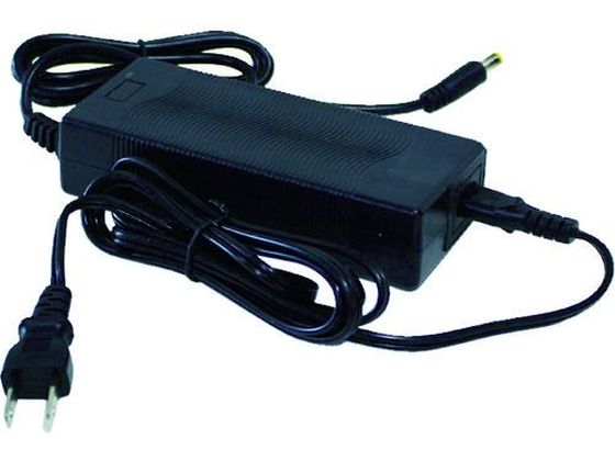 ●型番：THR-CHARGER●品名：バッテリー充電器●THR−5503E用のバッテリーの充電器●THR5503E専用パーツです。ほかの機種には使用しないでください。