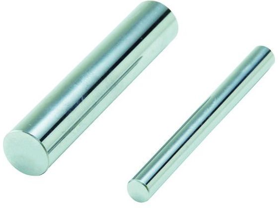 ●型番：TEP-3002●呼び寸法（mm）：3．002 ●長さ（mm）：50 ●硬度：HRC58以上 ●真円度：0．3μm●真円度・直径不同：0．3μm以内●本体：SUJ2。 ●ケース：ABS樹脂