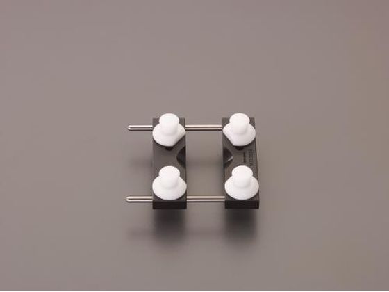 ●サイズ：７５×７０×２０ｍｍ●口開き：φ０〜５０ｍｍ●チャック深さ：８ｍｍ●特殊な形のウォータープルーフ時計を固定するのに最適です。●ＥＡ５１９Ｗ−１１用