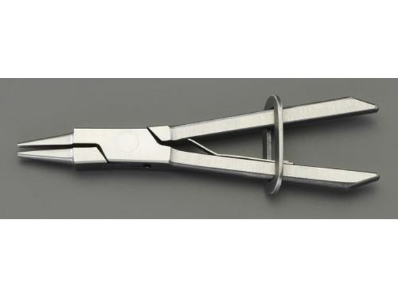 ●全長：１３０ｍｍ●先端（幅×厚み）：１．９×３．０ｍｍ●材質：スチール（研磨仕上げ）●時計修理用●バネ付●日の裏歯車のねじ用として最適です。