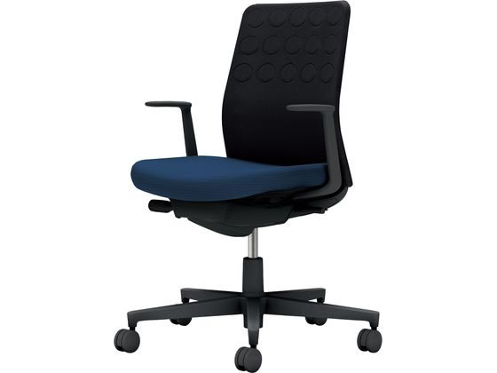 ●品番：Ｃ０３−Ｂ２１０Ｕ−ＢＴ７Ｂ６Ｘ１●カラー：本体／ブラック●カラー：座／ネイビー、背／ブラック●ランバーサポート：なし●外寸法：幅７１０×奥行（脚部除く）５０５×高さ８８５〜９７５ｍｍ●座面寸