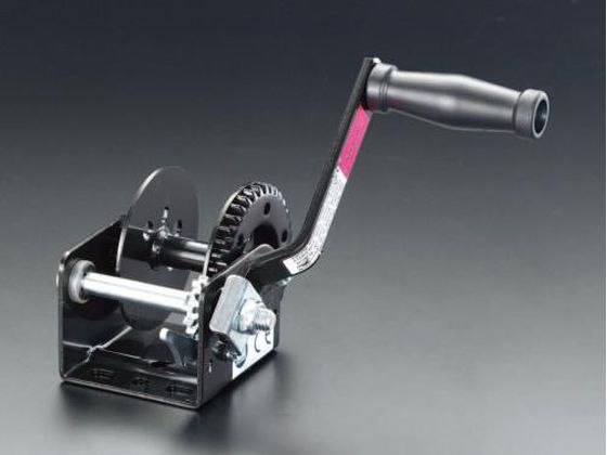 ●最大巻取長さ：５ｍｍ×１０ｍ●重量：１．７ｋｇ●引張能力：２７０ｋｇ●ギア比：３：１●ドラム幅：５０ｍｍ