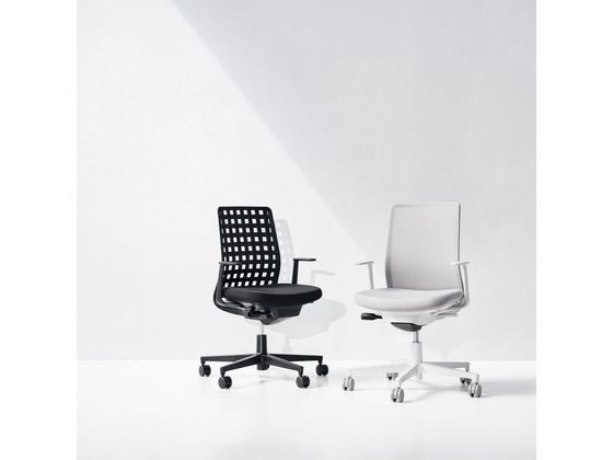 モネット　背メッシュ（ライトグレー）　本体ホワイトグレー座パーシアンレッド　Ｕ C03-W102U-WAGE2AG1 66589532 送料無料 コ コクヨ モネット 背メッシュ L肘 ホワイトグレー ライトグレー