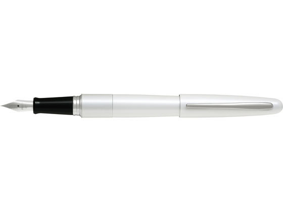 ●化粧箱入り●本来サイズ：最大径１３．２ｍｍ、全長１３８ｍｍ●重量：２４．０ｇ●ペン種：硬めの中字●ペン先：特殊合金●材質：（軸・キャップ）黄銅、塗装●適合コンバーター：ＣＯＮ−４０