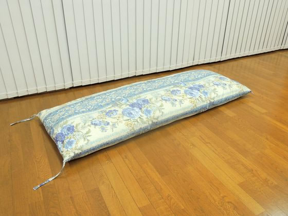 ●色：ブルー●サイズ：（約）幅７５×長さ１８５×厚さ５ｃｍ●重さ：（約）１．５ｋｇ●素材：側生地／綿１００％、詰めもの／ポリエステル１００％
