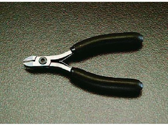●全長：１２０ｍｍ●刃硬度：ＨＲＣ６３〜６５●切断能力（銅線）：０．２〜１．５ｍｍ●切断形状：セミフラッシュ（多少の切断跡が残るが、刃に耐久性があります）●ばね付●ラージオーバル