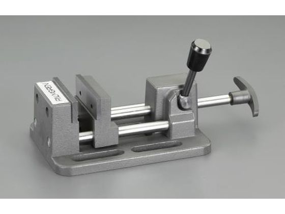 ●材質：鋳鉄●口幅：１５０ｍｍ●最大開口：１５０ｍｍ●重量：１５．５ｋｇ●センターレバーを引き押ししてジョー部をセットし、ロックレバーを倒して対象物を固定します。●サイズによりマウントベースの形状が異