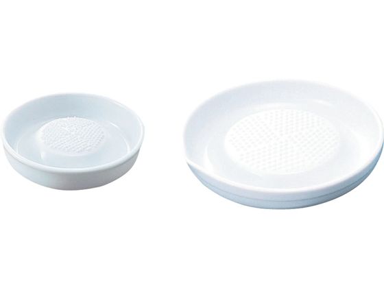 ●サイズ：外径９３×高さ２１ｍｍ●材質：本体／陶磁器、すべり止め／シリコン（耐熱温度１１０度）