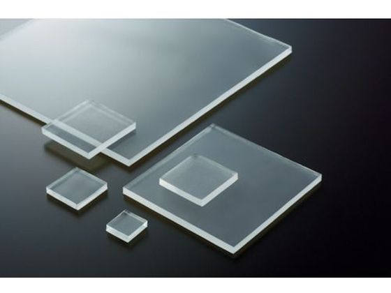 ●型番：TR-GM50-TM●入数：4枚●色：透明 ●本体寸法（mm）幅×長さ×厚さ：50×50×5 ●均等荷重（kg）：100（4枚で）●ウレタンエラストマー●ご使用前に対象物の汚れ・油分などを取り