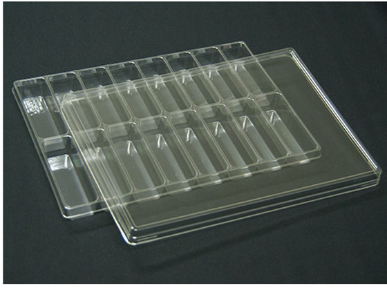 ●サイズ：●トレー外寸：縦２１０×横２９７×高さ２５ｍｍ●形状（マス目の数）：２×８マス目底寸法：底縦９３×底横２５×高さ２５●材質：ＡＰＥＴ（アモルファスポリエチレンテレフタレート）●色：透明●入数