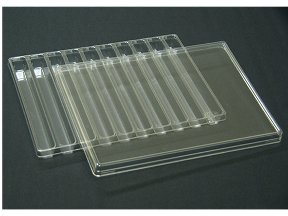 ●サイズ：●トレー外寸：縦２１０×横２９７×高さ２５ｍｍ●形状（マス目の数）：１×１０マス目底寸法：底縦１９５×底横１５×高さ２５●材質：ＡＰＥＴ（アモルファスポリエチレンテレフタレート）●色：透明●