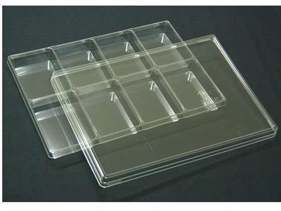 ●サイズ：●トレー外寸：縦２１０×横２９７×高さ２５ｍｍ●形状（マス目の数）：２×４マス目底寸法：底縦９３×底横６０×高さ２５●材質：ＡＰＥＴ（アモルファスポリエチレンテレフタレート）●色：透明●入数