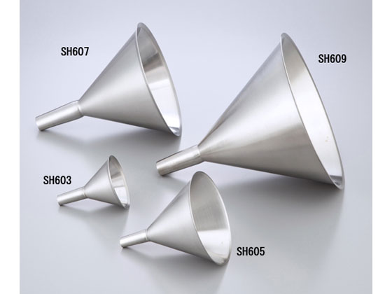 ●材質：ステンレス（ＳＵＳ３０４）●上口径（下口径）×全長：φ７６（φ１４）× ９０ｍｍ●上口、全長は外寸、下口径は内寸です。●※出口部分は流れをよくするため、若干くぼみがあります。●生産国：日本